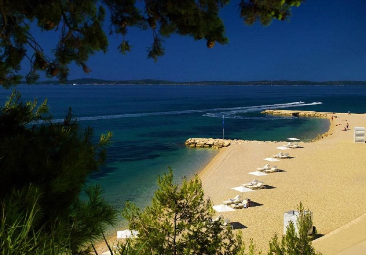 Holiday Home Aspalathos - With Free Parking, Near The Beach, A Few Minutes' Walking Distance To The Unesco Palace Split Exterior photo