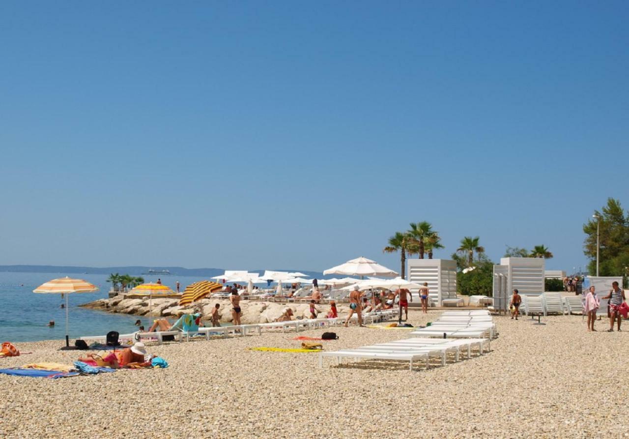Holiday Home Aspalathos - With Free Parking, Near The Beach, A Few Minutes' Walking Distance To The Unesco Palace Split Exterior photo